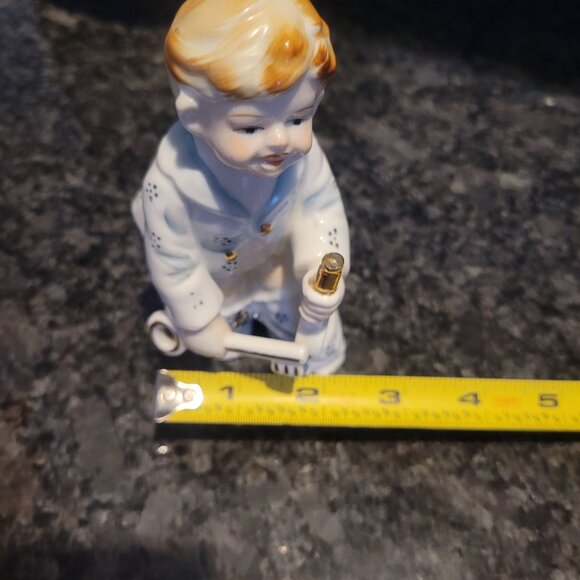Vintage Porcelain Boy Figurine Holding Sword & Key - Picture 9 of 14